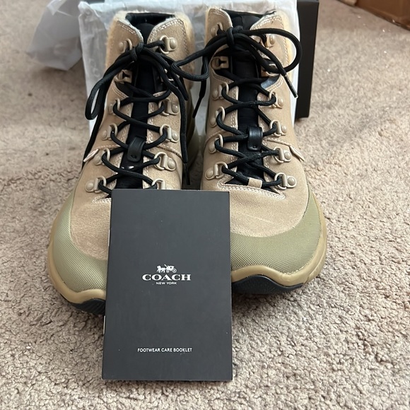 Coach Citysole Hiker, Size 8. - Picture 4 of 9